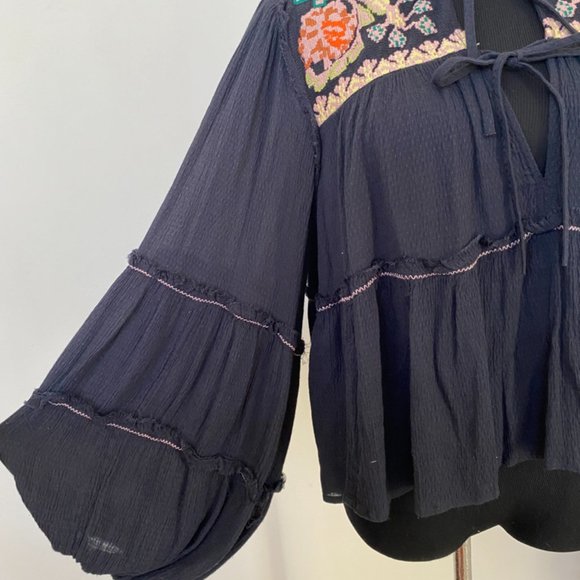 Free People Slouchy oversize Embroidery Long sleeve black Floral Boho Blouse S - Picture 9 of 10